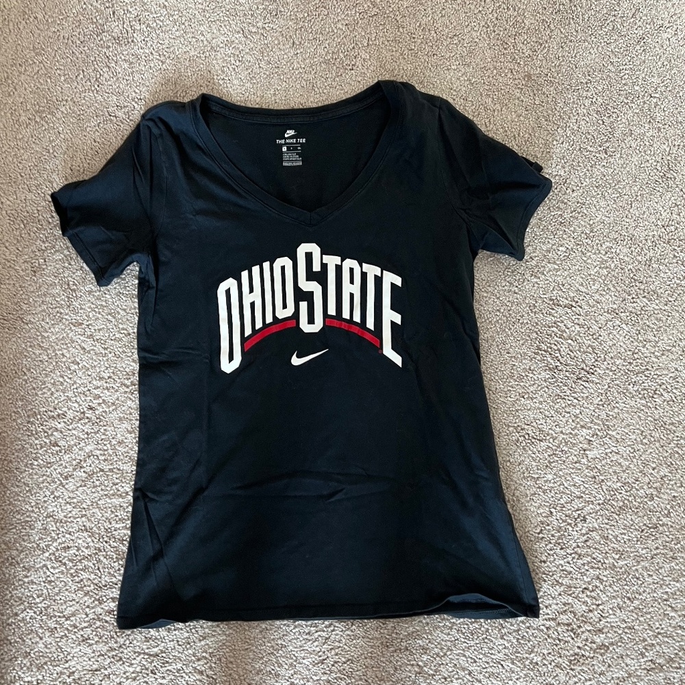 Women’s Nike Ohio State V-neck tee